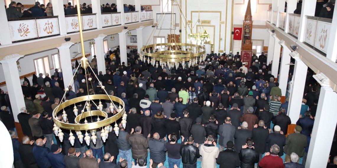 Yatsı namazı ne vakte kadar kılınır?