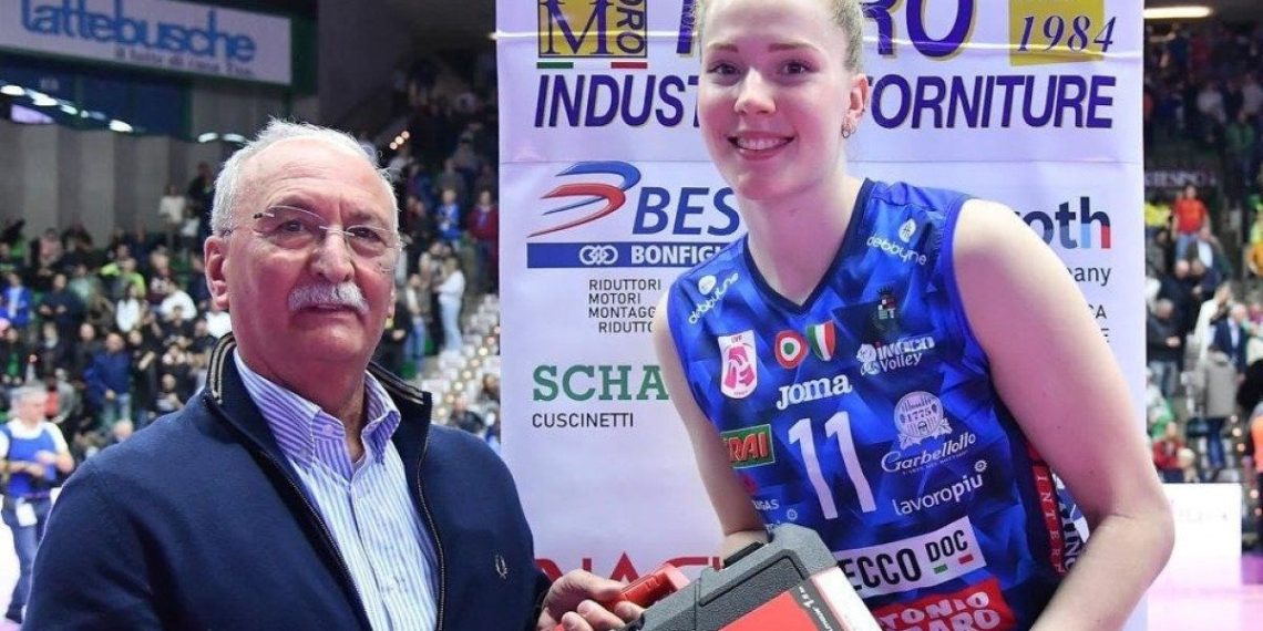 Yıldız voleybolcuya Isabelle Haak’a ikram matkap