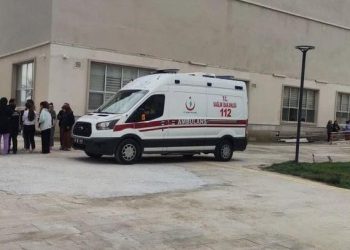 Yurttaki yemekten zehirlenen 90 öğrenci hastanelik oldu