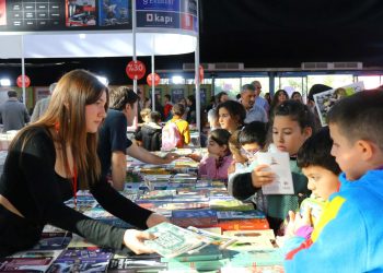 13. Antalya Kitap Fuarı ziyaretçilerini ağırlıyor