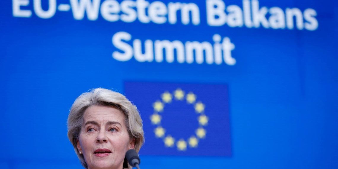 AB, Batı Balkanlar’ın üyeliğini destekliyor