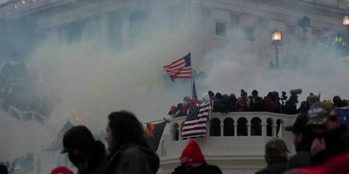 ABD’de “Kongre binası baskını” davası: Ulusal yüzücüye 6 ay mesken mahpusu