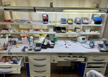 Adana’da kaçak diş kliniğine operasyon: 7 gözaltı