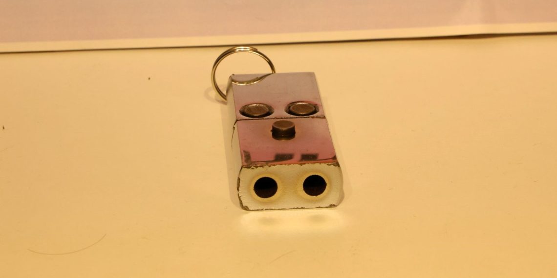 Adana’da ruhsatsız silah operasyonu: Anahtarlık formunda suikast tabancası bulundu