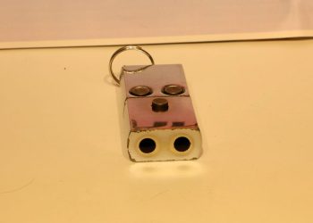 Adana’da ruhsatsız silah operasyonu: Anahtarlık formunda suikast tabancası bulundu