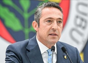 Ali Koç idman öncesi kadroyla toplantı yaptı
