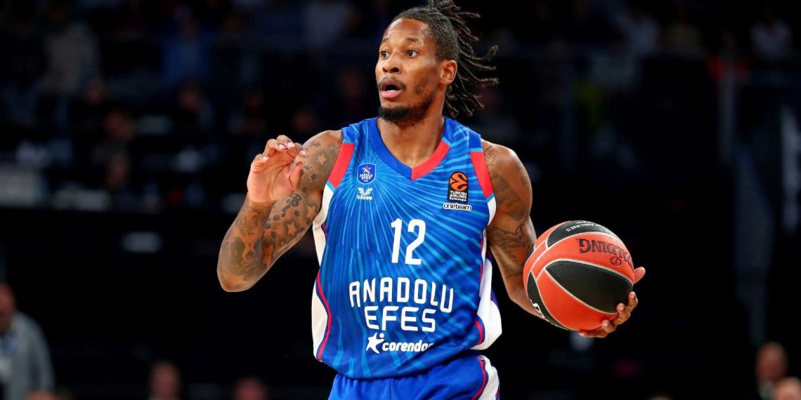 Anadolu Efes’ten Panathinakos maçı öncesi sakatlık açıklaması