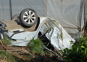 Antalya’da 17 yaşındaki genç, babasının arabasıyla yaptığı kazada öldü