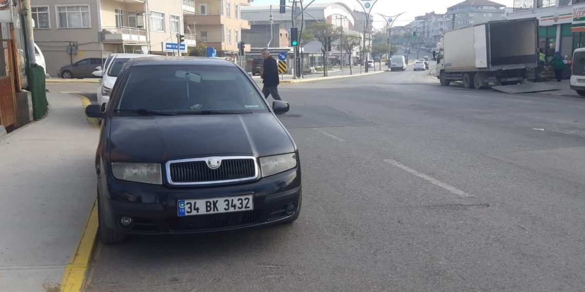 Arabasında tabancayla vurulmuş olarak bulundu: Cinayet kuşkusu araştırılıyor