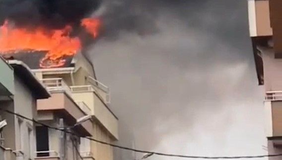 Ataşehir’de 3 katlı binada yangın