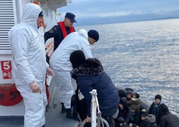 Ayvacık açıklarında 41 kaçak göçmen yakalandı