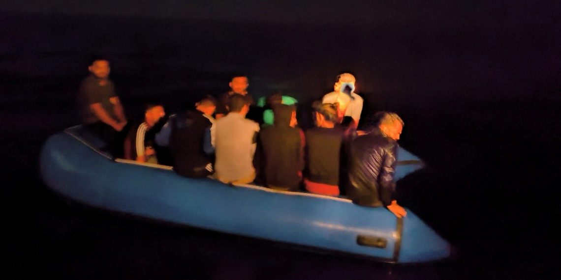 Ayvalık açıklarında 48 göçmen yakalandı, 83 göçmen kurtarıldı