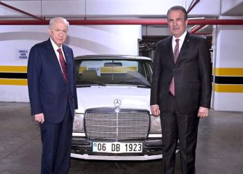 Bahçeli’den milletvekili Başkan’a ikram klasik araba