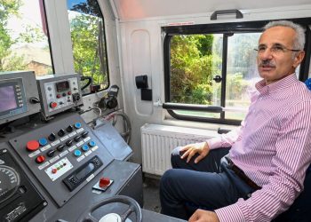 Bakan Uraloğlu: 2035 yılında her iki araçtan biri elektrikli olacak