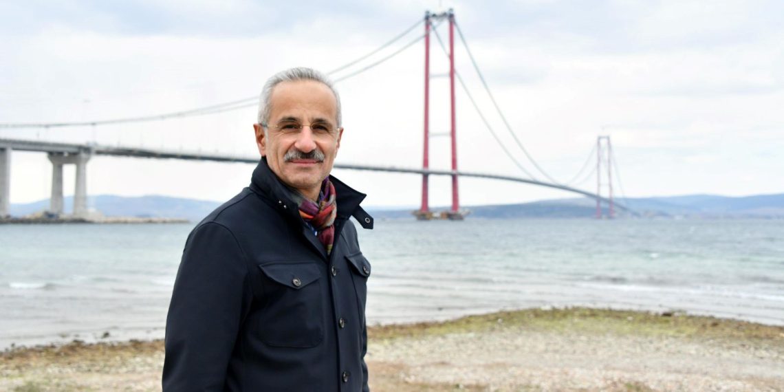 Bakan Uraloğlu duyurdu: Dünyada yılın en yeterli projesi 1915 Çanakkale Köprüsü oldu