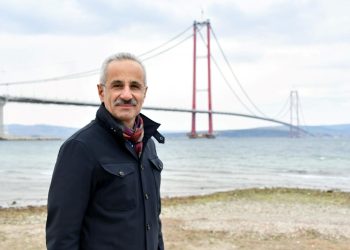Bakan Uraloğlu duyurdu: Dünyada yılın en yeterli projesi 1915 Çanakkale Köprüsü oldu