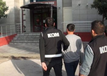 Balıkesir’de FETÖ’den aranan 2 kişi yakalanıp, tutuklandı