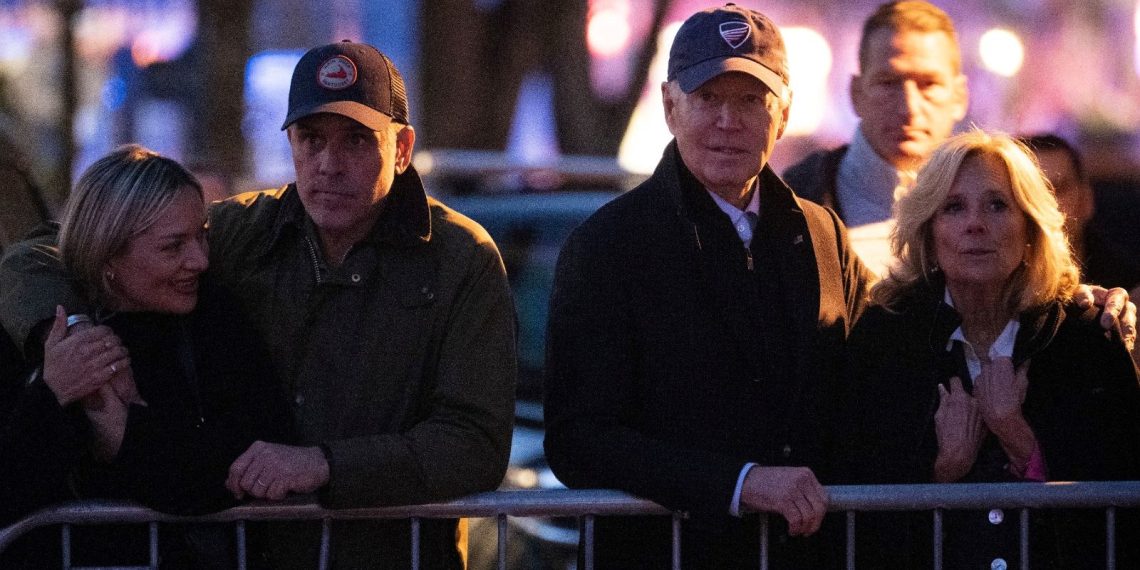 Banka kayıtları paylaşıldı: Biden ailesine yolsuzluk suçlaması