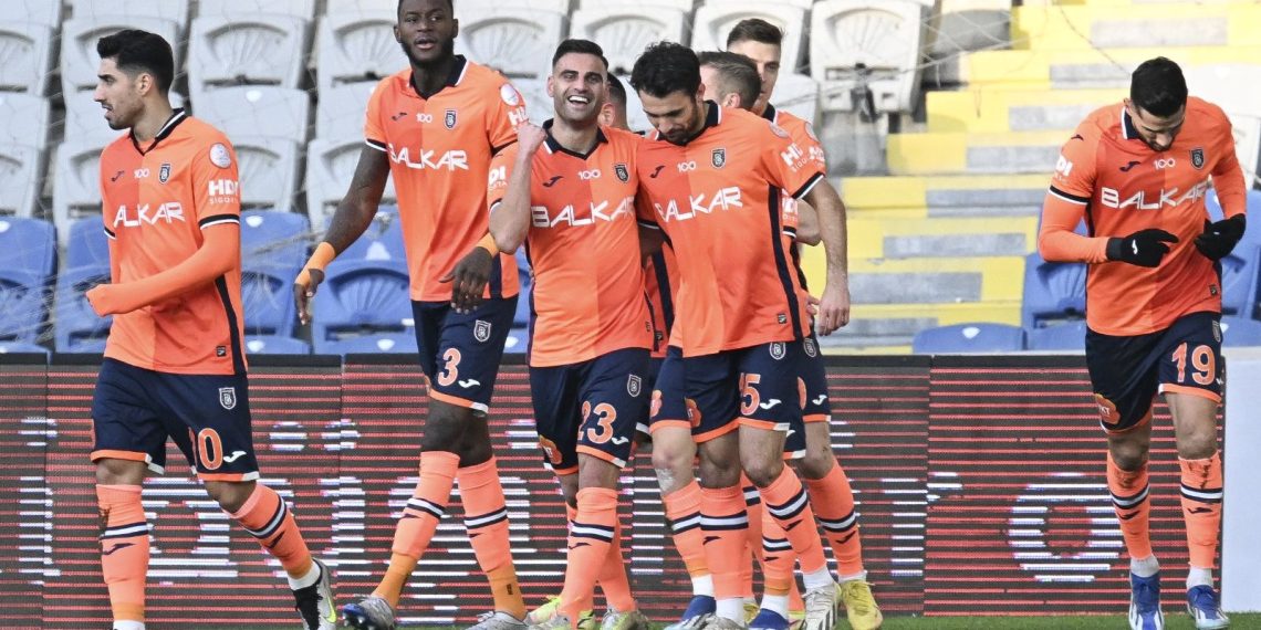 Başakşehir, Hatayspor karşısında kusur yapmadı