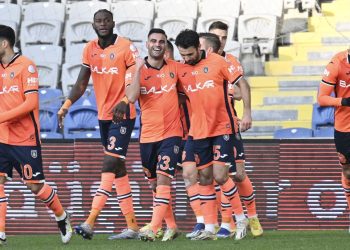 Başakşehir, Hatayspor karşısında kusur yapmadı