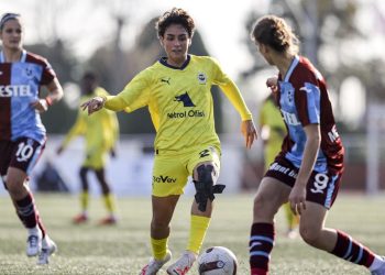 Bayan Futbol Muhteşem Ligi’nde Fenerbahçe, Trabzonspor’u mağlup etti