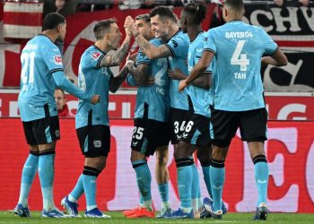 Bayer Leverkusen namağlup yoluna devam etti