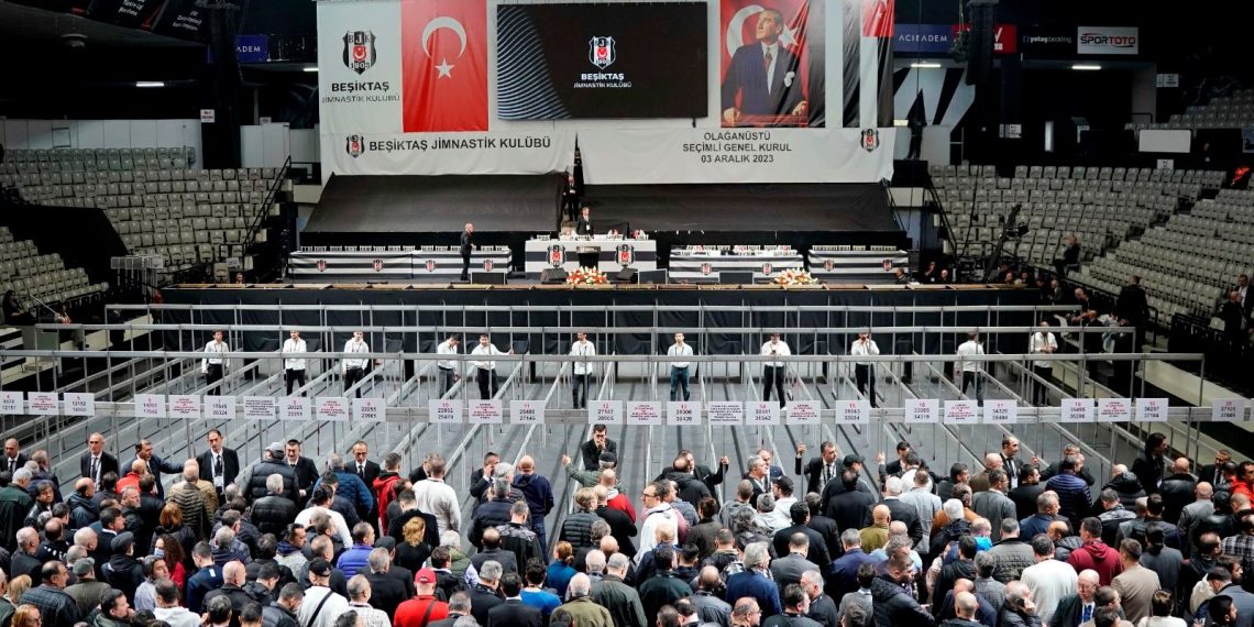 Beşiktaş 35. liderini seçiyor: Hasan Arat ve Serdal Adalı’nın listesinde kimler var?