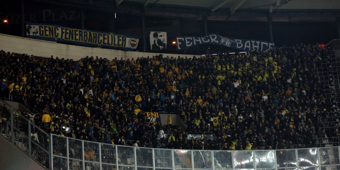 Beşiktaş – Fenerbahçe derbisinde deplasman tribünü kararı