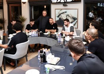 Beşiktaş Lideri Çebi ekiple vedalaştı