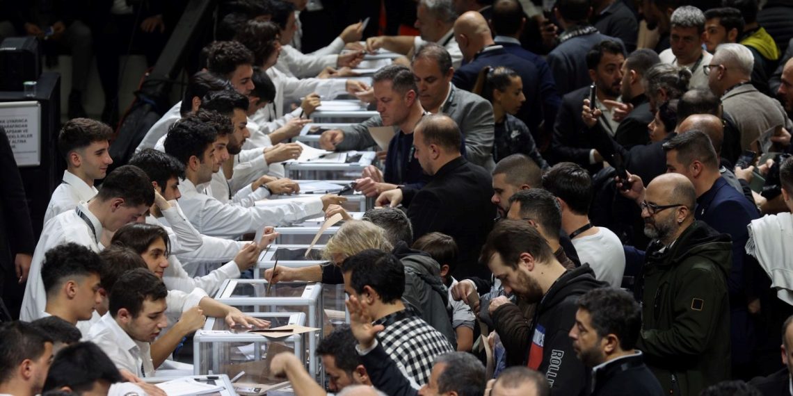 Beşiktaş, liderini seçiyor | İşte birinci sonuçlar