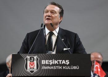 Beşiktaş’ın yeni başkanı Hasan Arat oldu