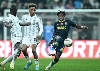 Beşiktaş’ta birinci yarıda 2 sakatlık