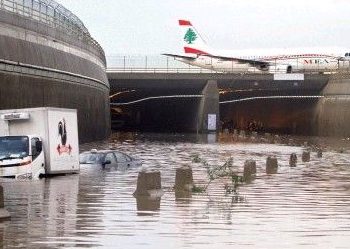 Beyrut Milletlerarası Havalimanı’nı su bastı