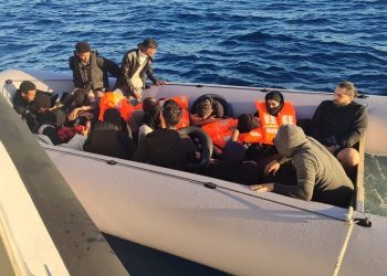 Bodrum açıklarında 30 sistemsiz göçmen kurtarıldı, 63 göçmen yakalandı