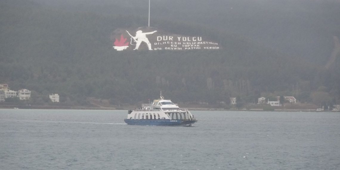 Bozcaada ve Gökçeada’ya 2 gündür sefer yapılamıyor