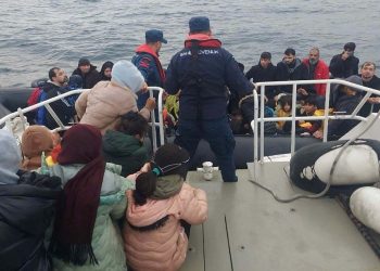 Çanakkale’de 92 kaçak göçmen kurtarıldı