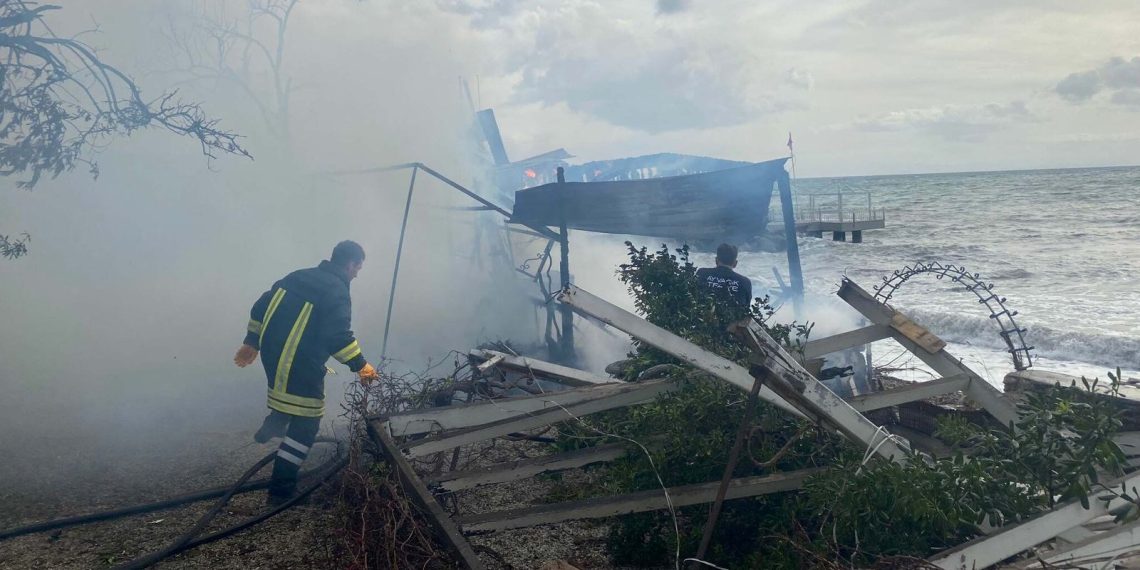 Çanakkale’de restoran yandı