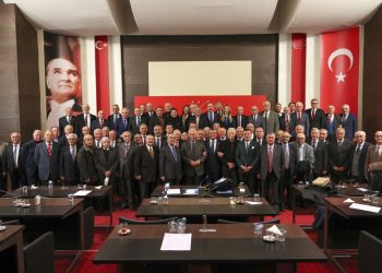 CHP’de evvelki periyot milletvekilleriyle toplantı