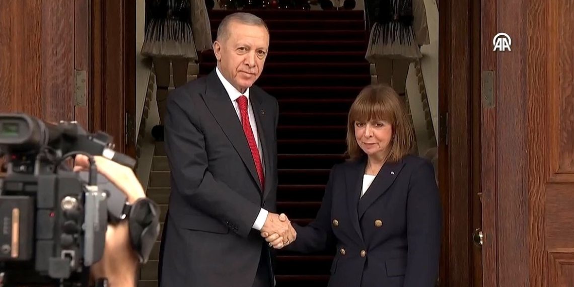 Cumhurbaşkanı Erdoğan Atina’da | Erdoğan – Sakelaropulu görüşmesinde karşılıklı “yeni dönem” iletileri