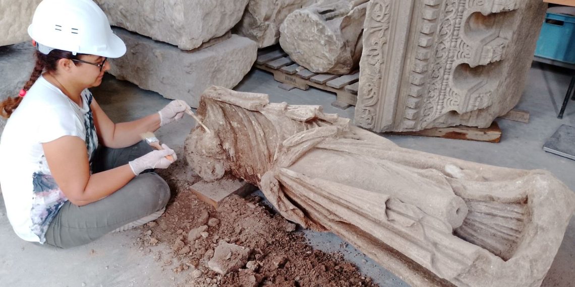 Dans Eden Musa heykeli yaklaşık 22 asır sonra gün yüzüne çıktı