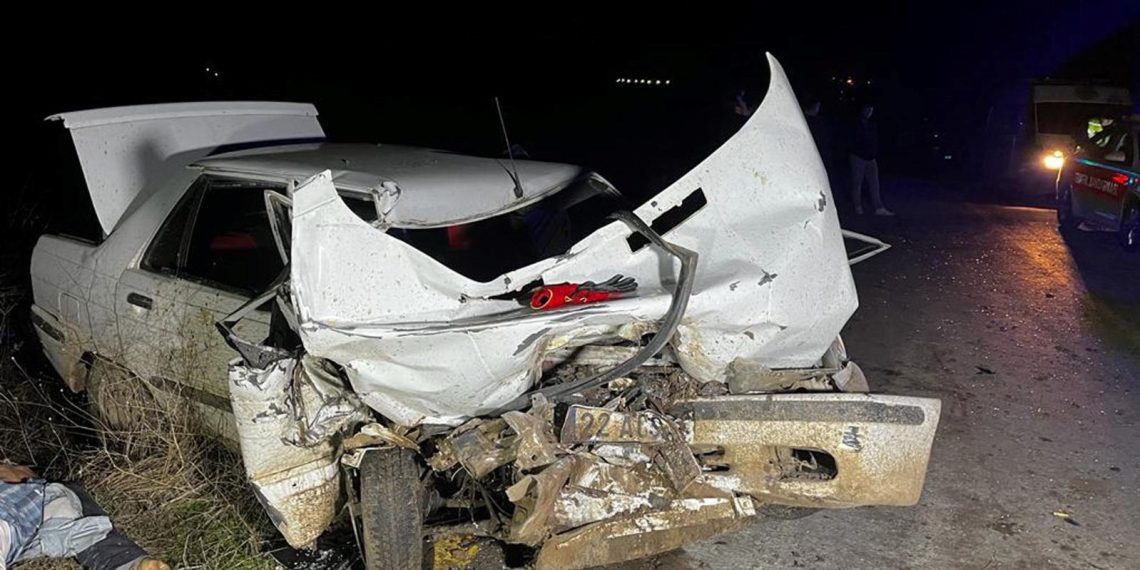 Edirne’de araba ile traktör çarpıştı: 1 meyyit, 1 yaralı