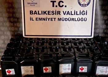 Edremit’te polis aramasında 470 litre etil alkol ele geçirildi