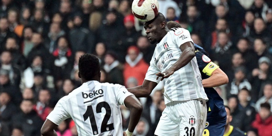 Eric Bailly’e menajerden tehdit bildirisi: “Seni lanetledim”
