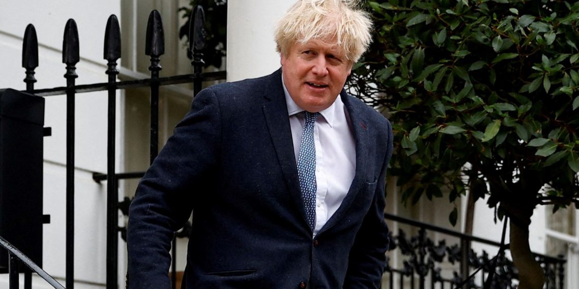 Eski İngiltere Başbakanı Johnson’dan aşı fabrikasına baskın planı