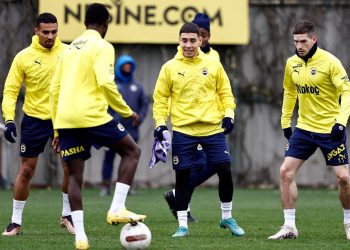 Fenerbahçe’ye derbi öncesi müjde