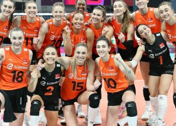 FIVB Bayanlar Dünya Kulüpler Şampiyonası: Eczacıbaşı yarı finalde