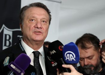 Galatasaray ve Fenerbahçe’den Hasan Arat’a tebrik iletisi