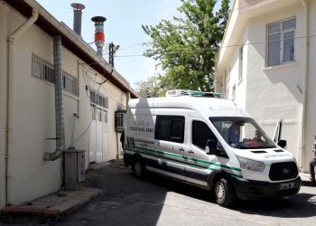 Gaziantep’te hafif ticari araç ile çarpışan motosikletin şoförü öldü