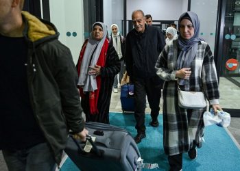 Gazze’den tahliye edilen 68 kişi İstanbul’a geldi