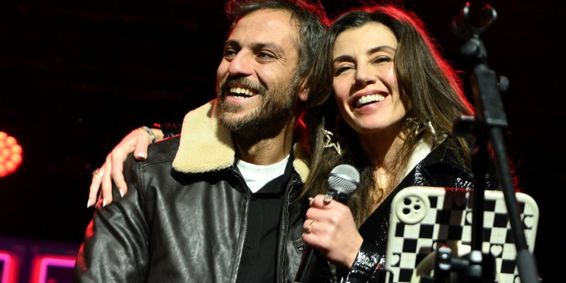 Gökçe Bahadır ve Erkan Kolçak Köstendil yılbaşı konseri verdi